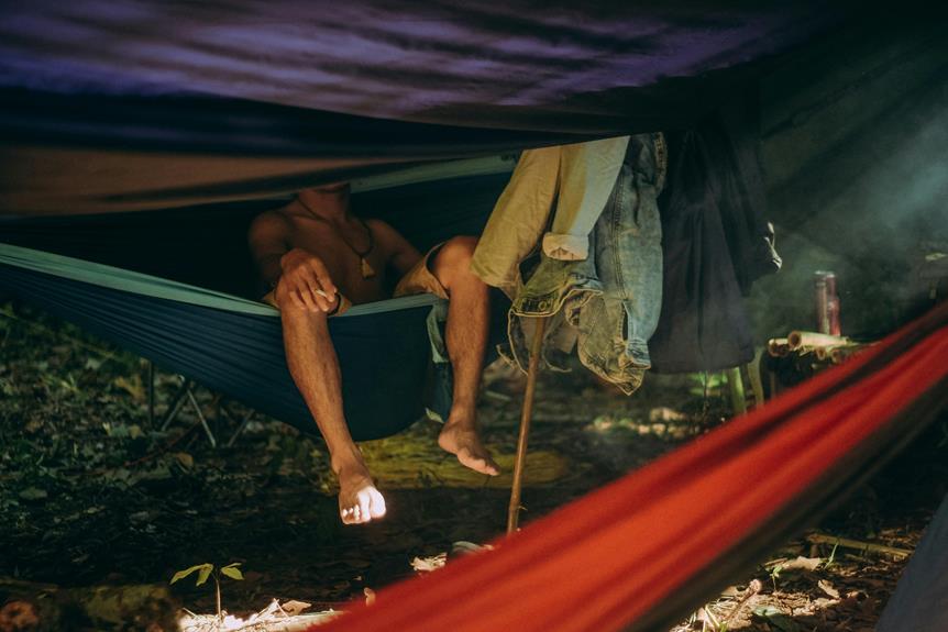 advantages of hammock camping